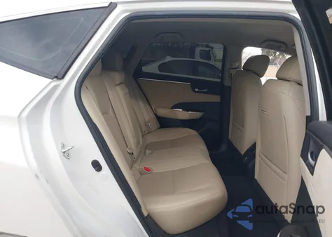 2018 Honda Clarity Plug-In Hybrid Touring z USA, uszkodzony, nr VIN JHMZC5F38JC007208